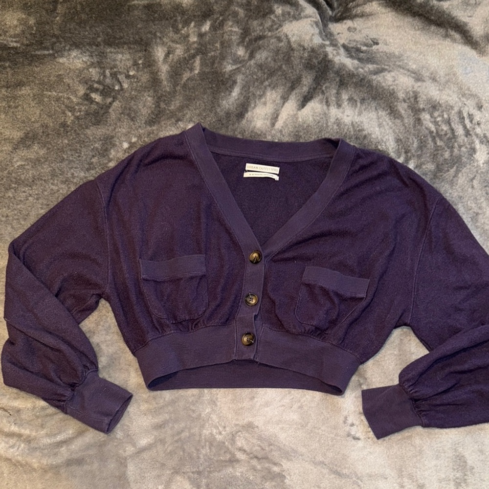 urban outfitters cropped sweater